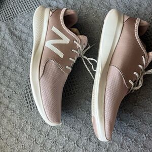 Like New! New Balance FuelCore Coast in Soft Pink